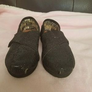Black sparkly Toms kids Size 6